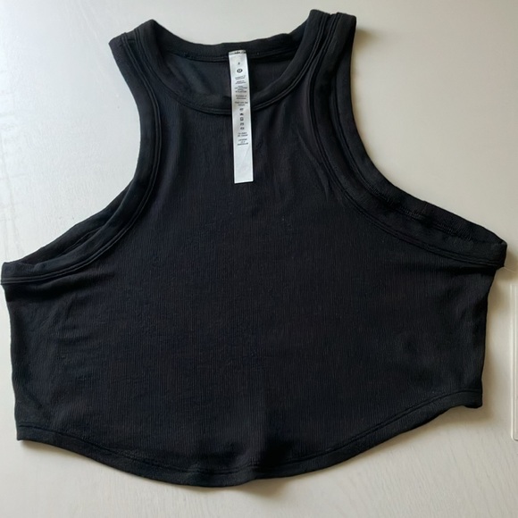 Lululemon Hold Tight Cropped Crop Tank Top Black (Size 8) NWT - Picture 2 of 9